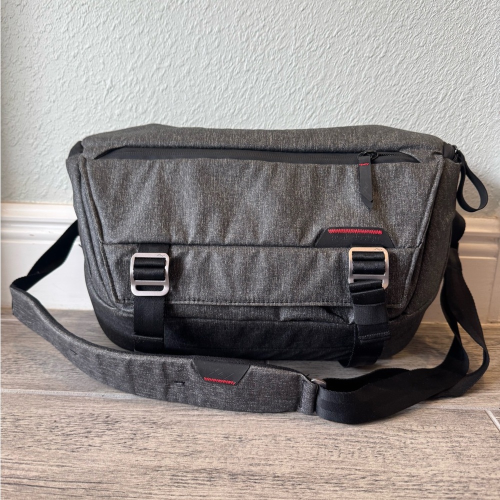 Peak Design Everyday Sling 10L